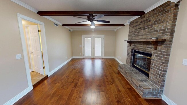 Building Photo - 110 Oakland Dr