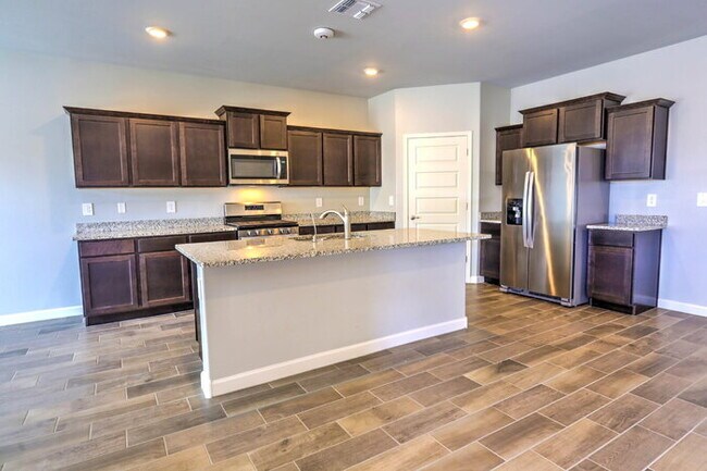 Building Photo - Santa Cruz Meadows