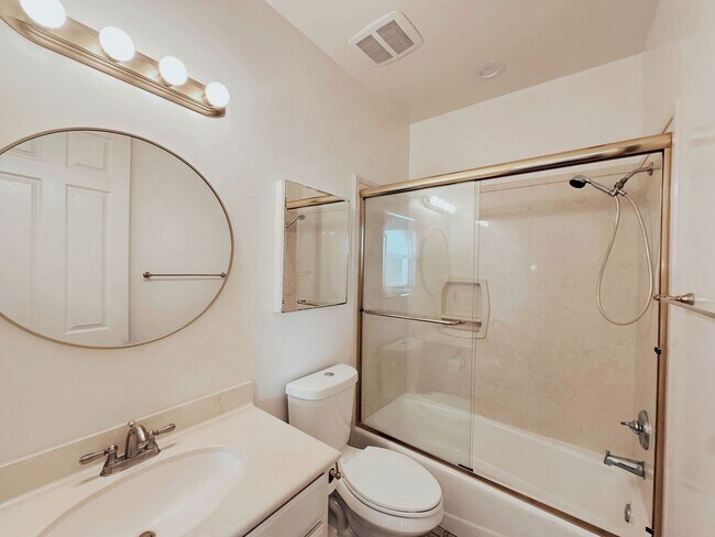 Building Photo - Multi-Generational 5-Bedroom, 4 Bath Home ...