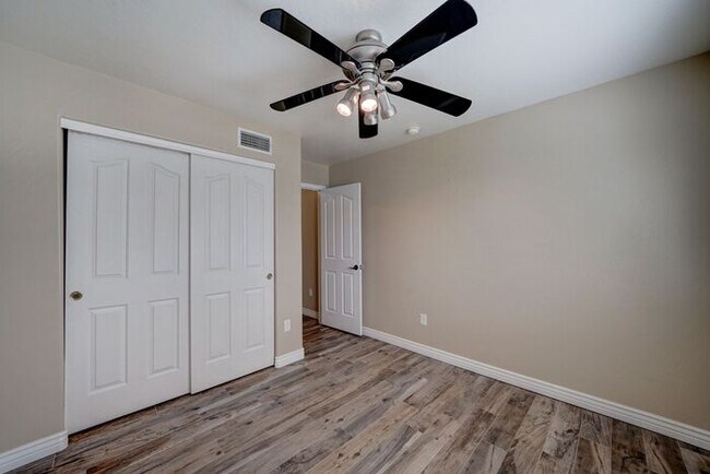 Building Photo - COMING SOON! Gorgeous Gilbert Home with Go...