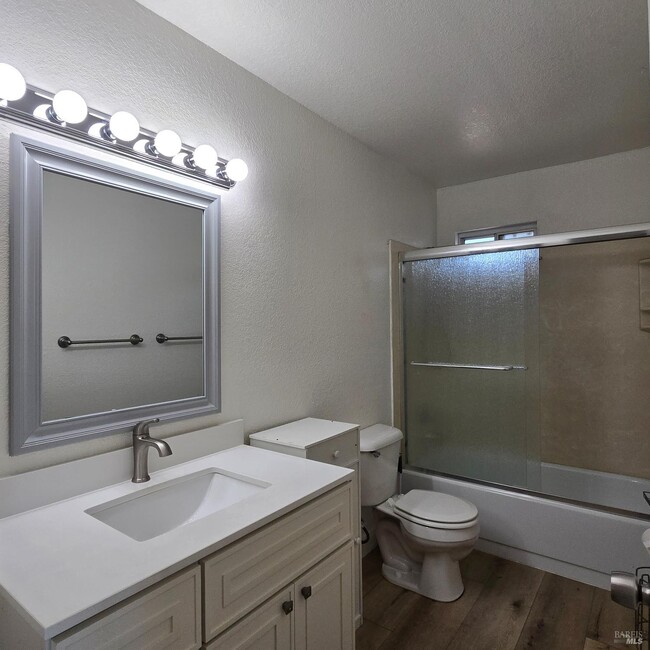 Building Photo - 1506 Casa Loma Way