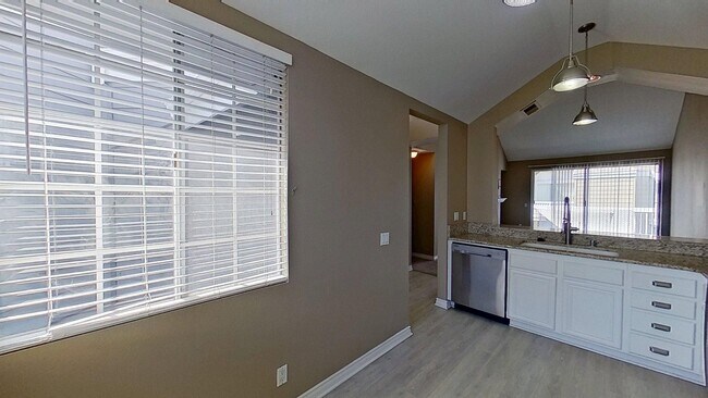 Building Photo - 20251 Cape Coral Ln