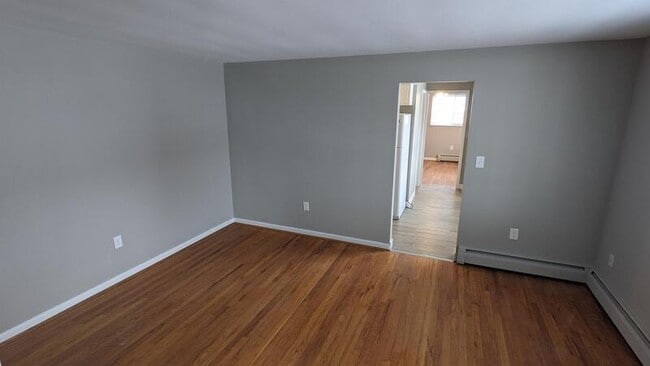 Building Photo - 3618 Robb Ave