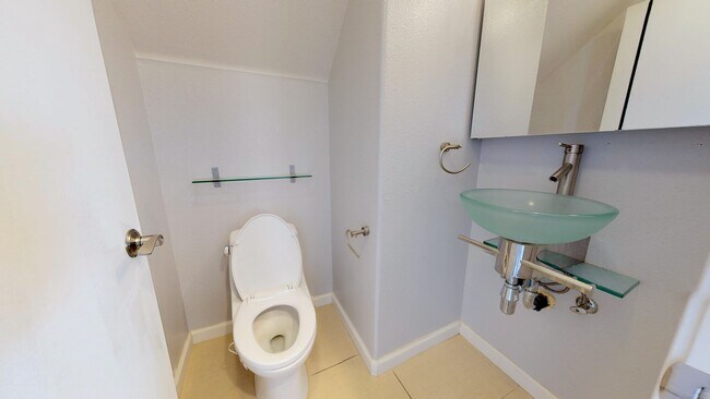Building Photo - 405 Birkhaven Pl