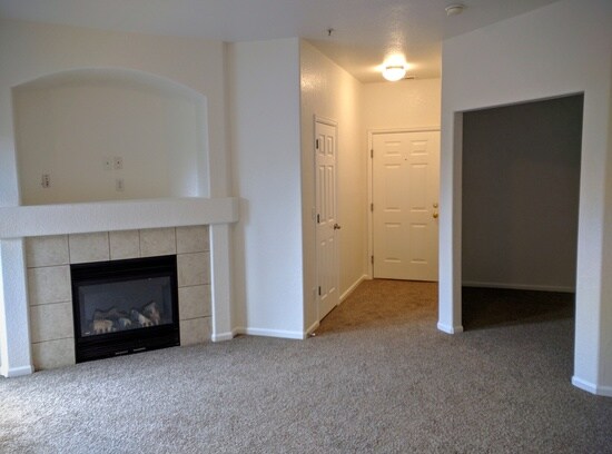 Building Photo - 5255 Memphis St