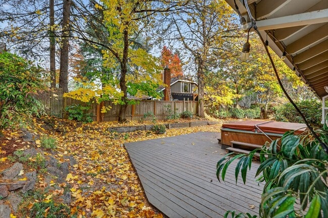 Building Photo - 13525 SW Roan Ct