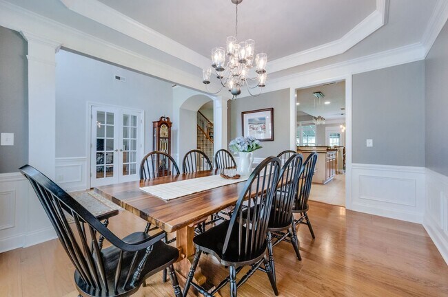 Building Photo - 4 Bedroom, 3.5 Bathroom Executive Home with Fenced Yard and 3 Car Garage.
