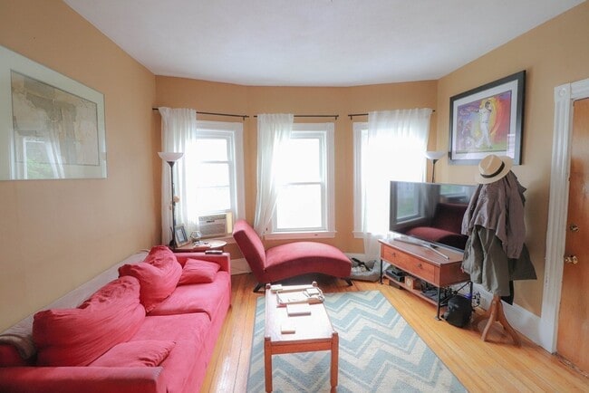 Building Photo - 47 Newbern Ave