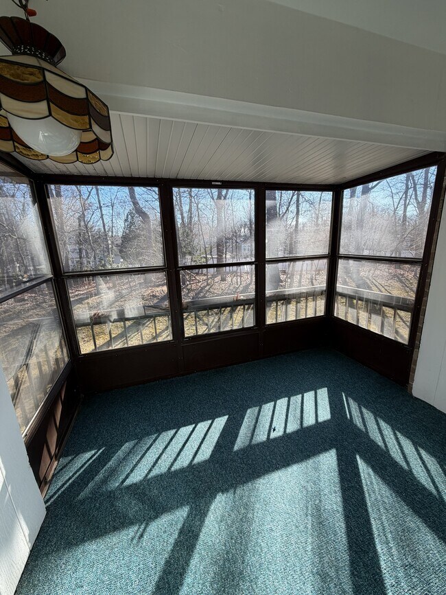 Building Photo - 84 Amberly Dr