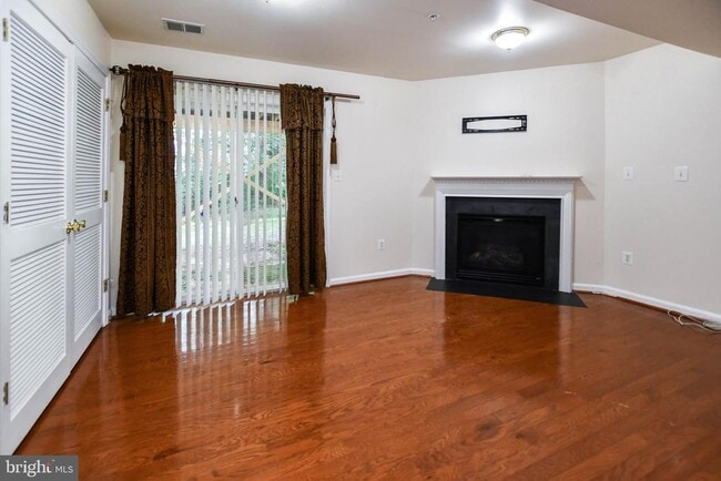 Building Photo - 2713 Yancey Ln