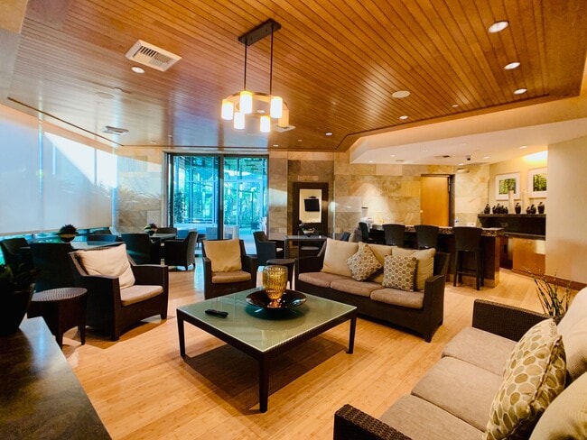 Building Photo - 195 Bowery