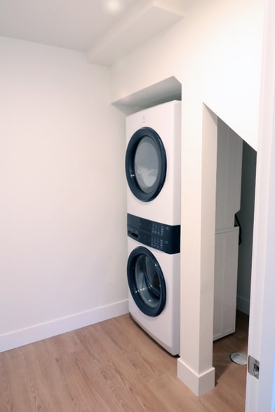 Building Photo - 12913 SE Ridgecrest Rd