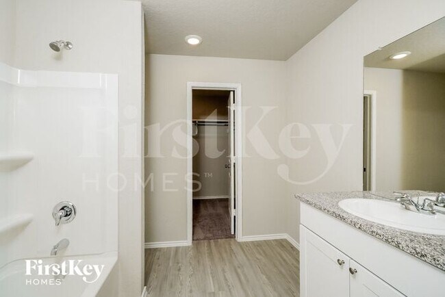 Building Photo - 13131 Rosemary Cove