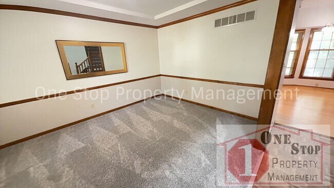 Building Photo - Beautiful 4 Bedroom 2.5 Bathroom in Olathe