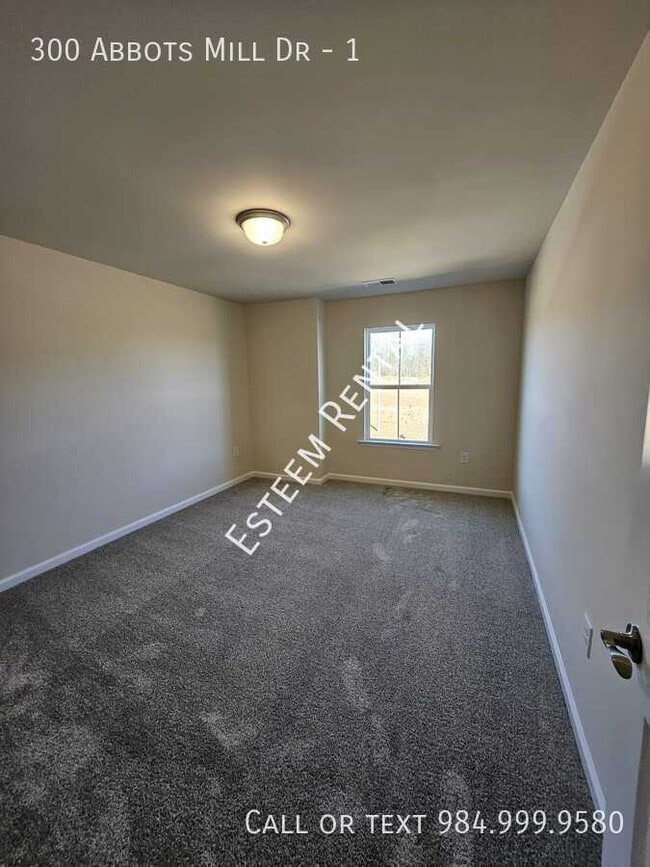 Building Photo - 300 Abbots Ml Dr