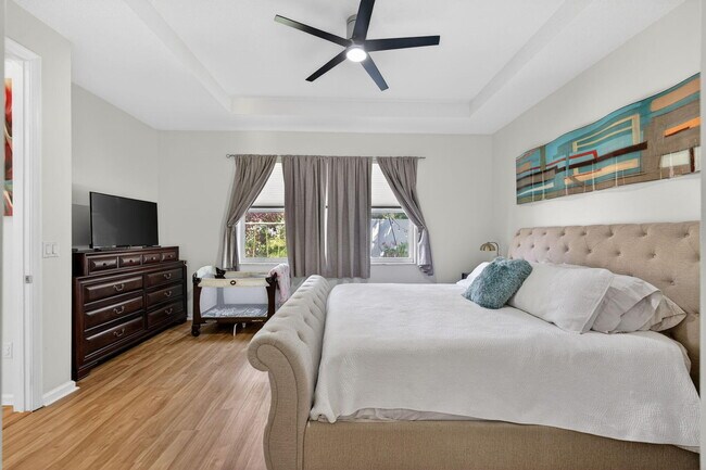 Building Photo - 6689 Southport Dr