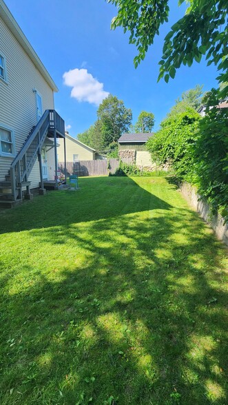 Building Photo - 45 Dumais St