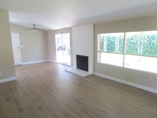 Building Photo - Remodeled Single Story House in Serra Mesa