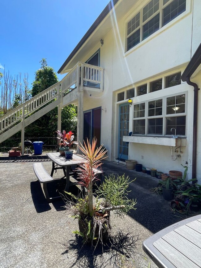 Building Photo - Spacious 4-Bedroom Retreat in Haiku with S...