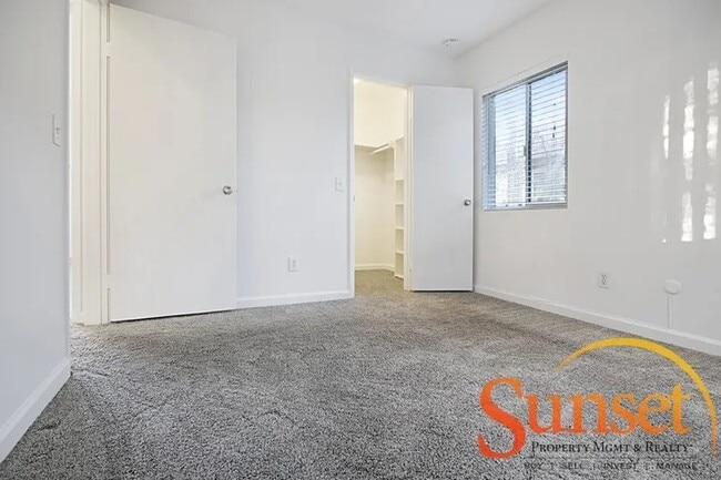 Building Photo - 7755 Starling Dr