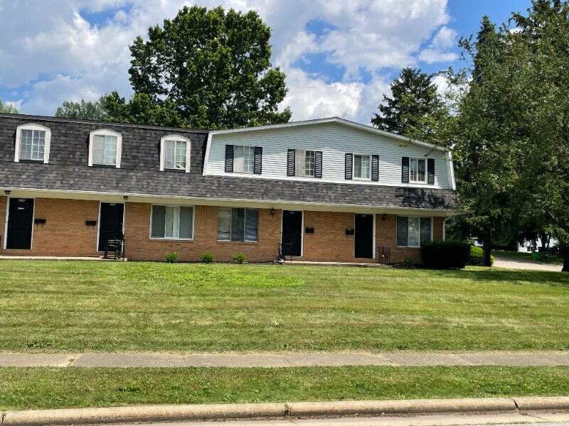 Building Photo - 415 Sheraton Dr NW