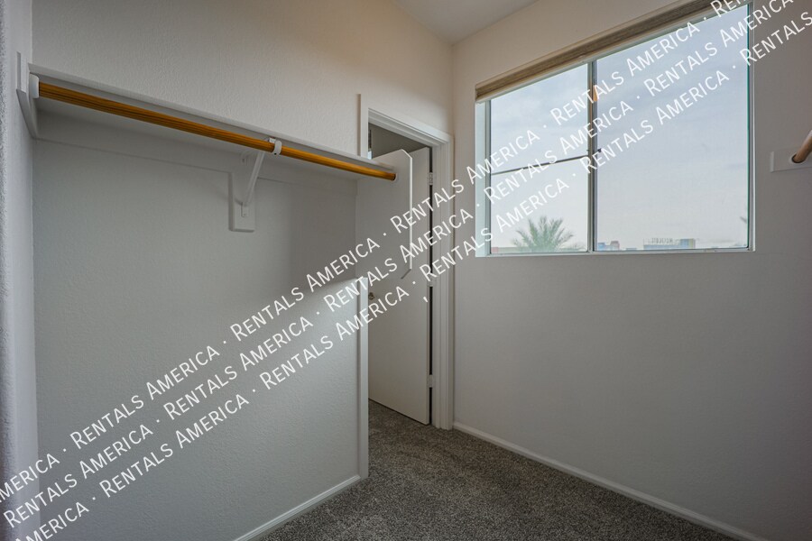 Building Photo - 6745 N 93RD Ave
