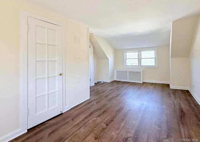 Building Photo - 1306 Henry Ave