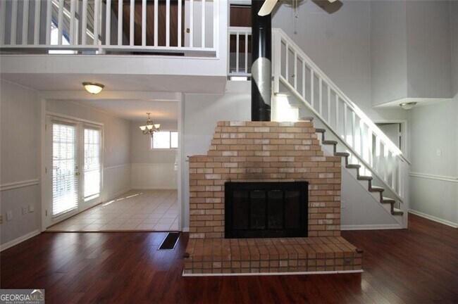 Building Photo - 9240 Nova Dr