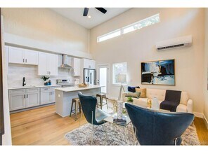 Building Photo - Available Now - Unbelievable 2 Bed with R...