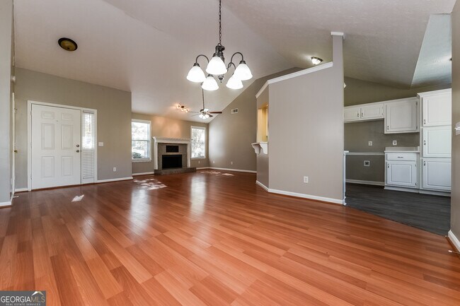 Building Photo - 45 Belmont Cove