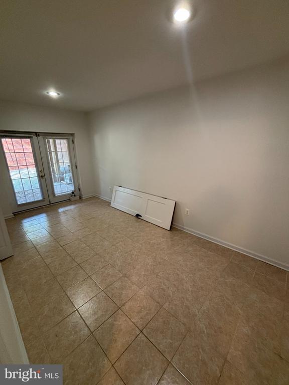 Building Photo - 1397 Sheridan St NW