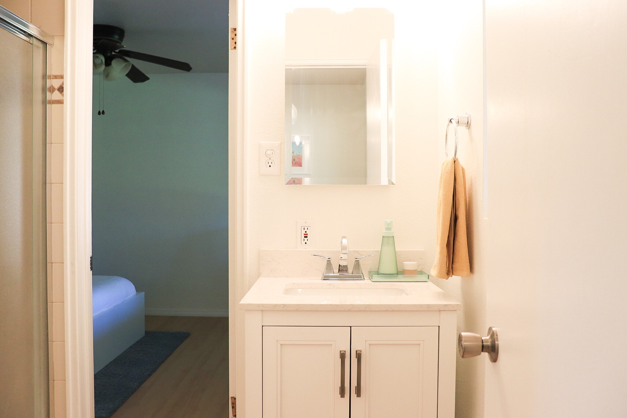 Building Photo - 3807 E Weldon Ave