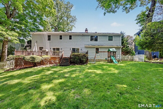 Building Photo - 40 Mianus View Terrace
