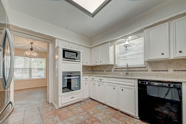 Building Photo - 5507 Enchanted Timbers Dr