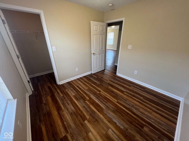 Building Photo - 3236 Graceland Ave