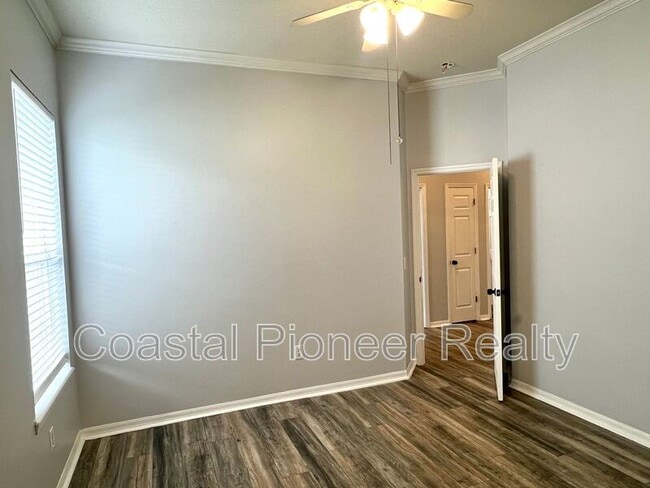 Building Photo - 18111 Sugar Brooke Dr
