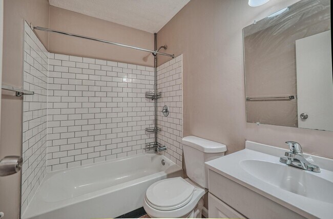 Building Photo - 2735 Joyce Ave