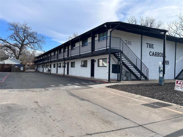 Building Photo - 316 N Carroll Ave