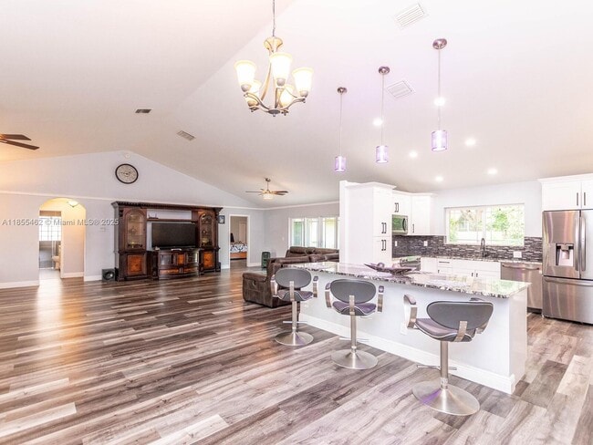 Building Photo - 9939 Majestic Way