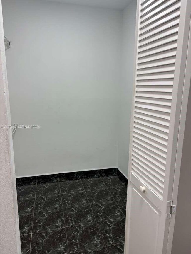 Building Photo - 5937 Forest Hill Blvd