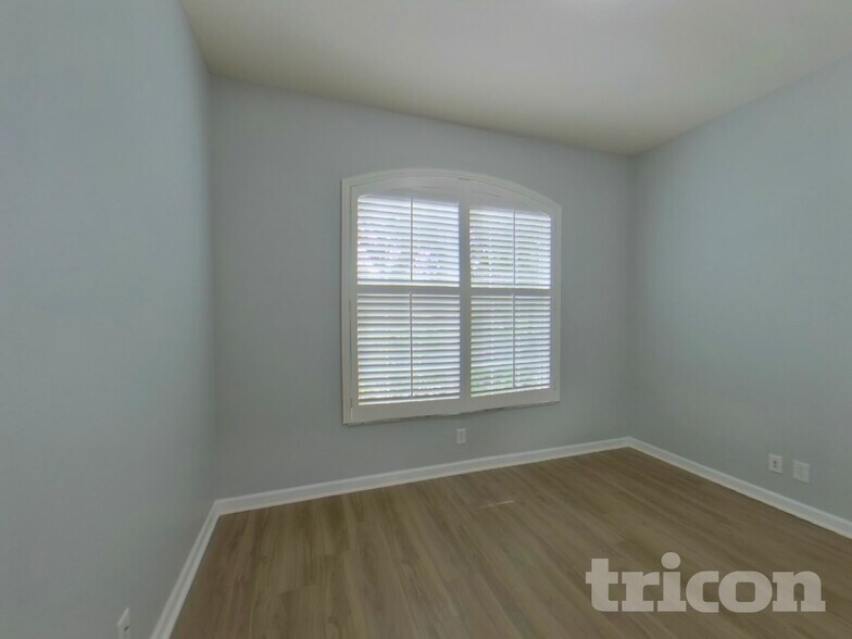 Building Photo - 204 Addington Dr