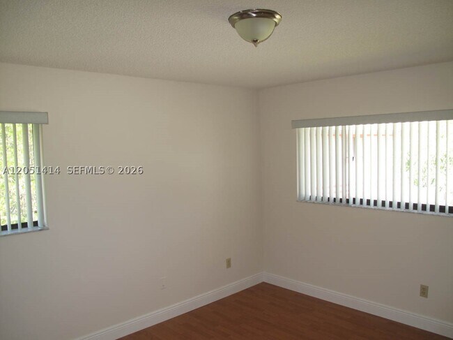 Building Photo - 9632 S Belfort Cir