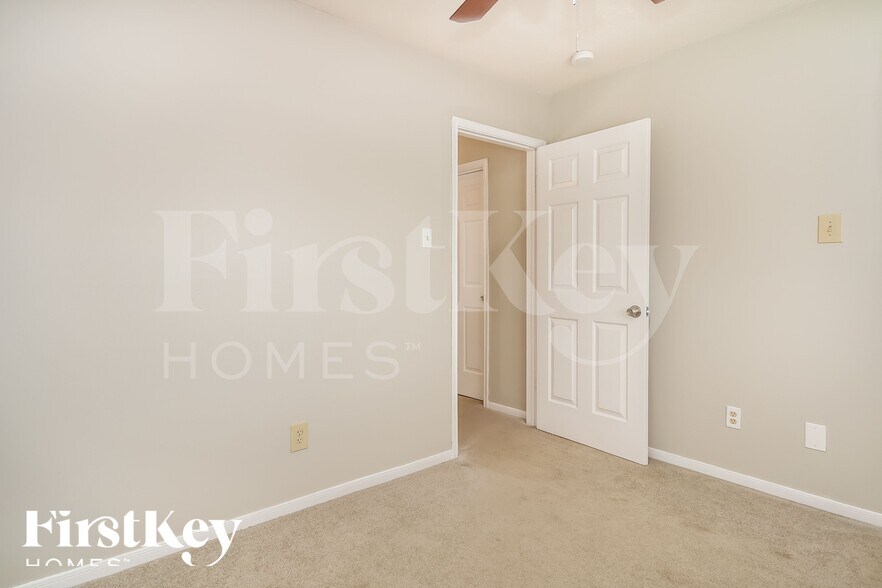 Building Photo - 1039 Wentworth Dr