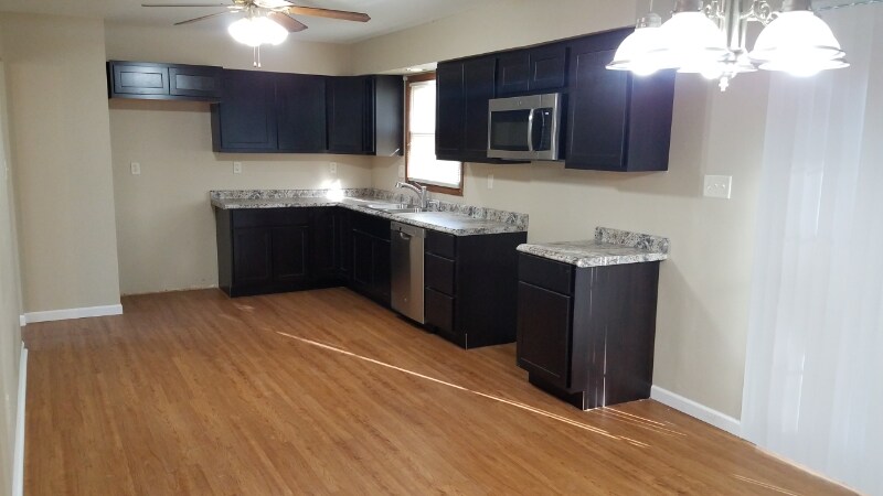 Building Photo - 201 Magnolia Dr