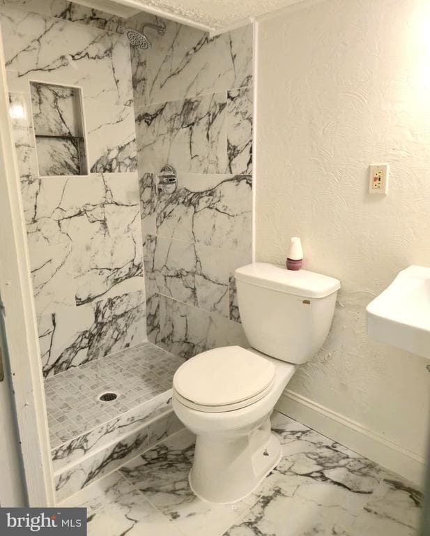 Building Photo - 82 Ewing Dr