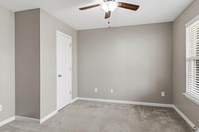 Building Photo - 100 Stoney Creek Dr