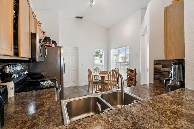 Building Photo - 7819 Turkey Oak Ln
