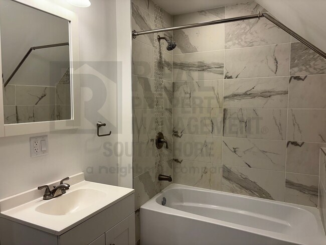 Building Photo - 2104 E 73rd Ave