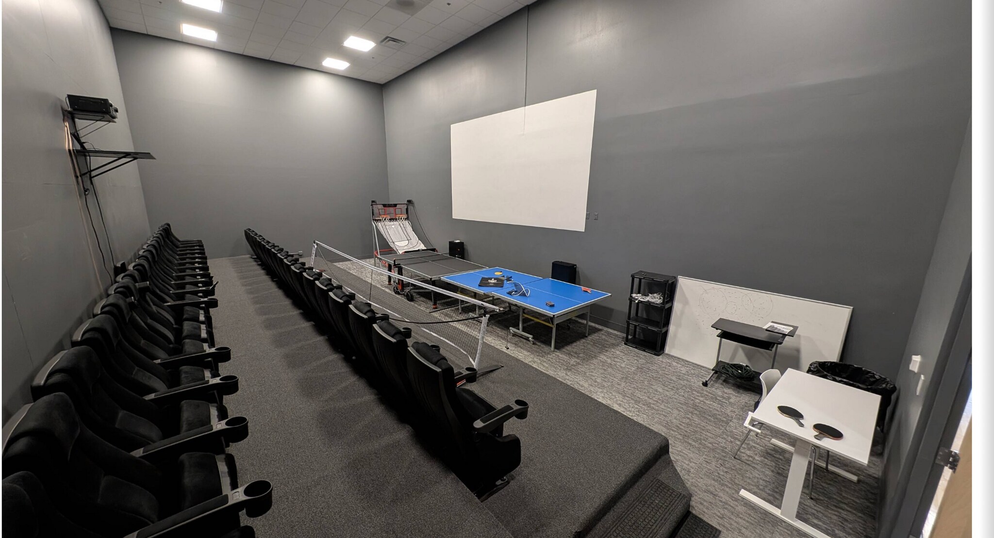 Building Photo - 1640 S State St