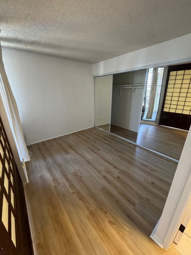 Building Photo - The Highlander Condo in Aiea 1/1/1 Unit #503